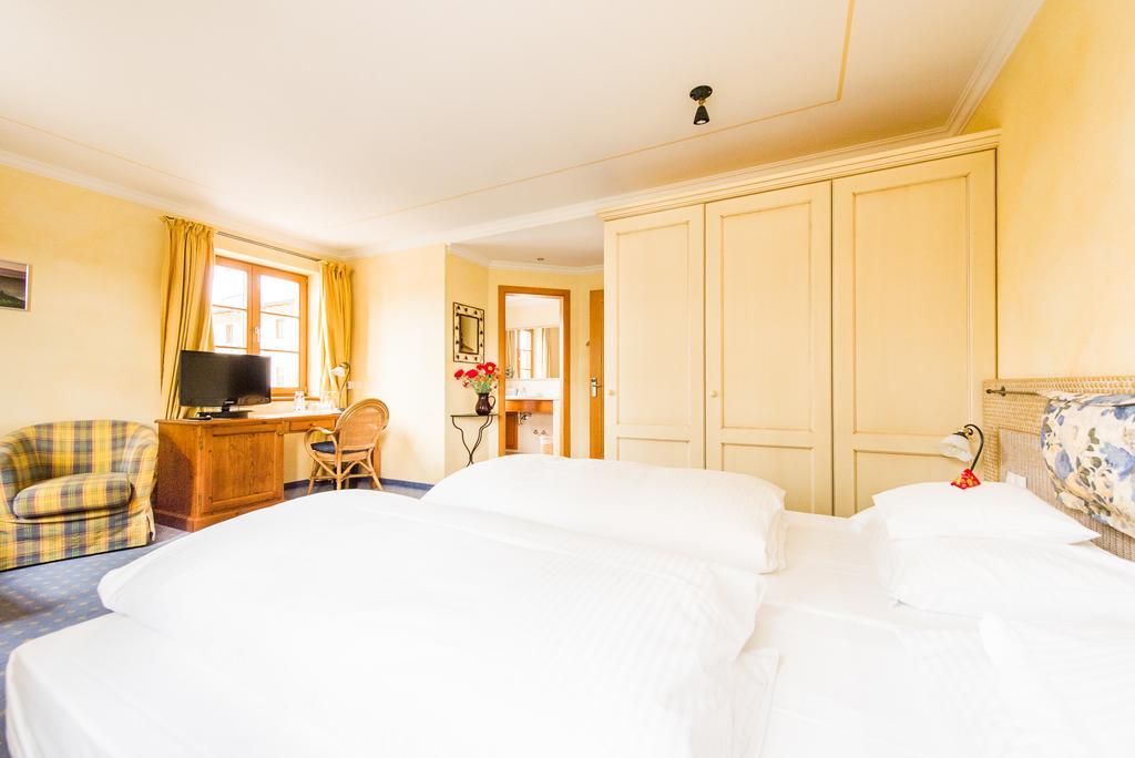 Hotel Und Landgasthof Altwirt Großhartpenning Εξωτερικό φωτογραφία