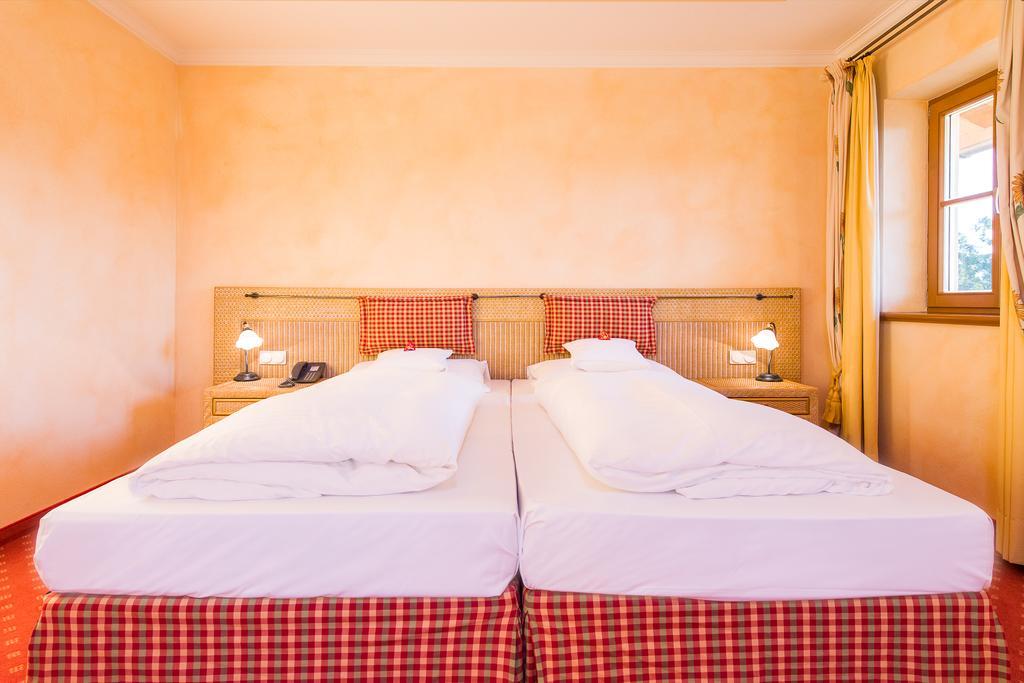 Hotel Und Landgasthof Altwirt Großhartpenning Εξωτερικό φωτογραφία