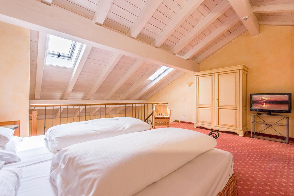 Hotel Und Landgasthof Altwirt Großhartpenning Εξωτερικό φωτογραφία