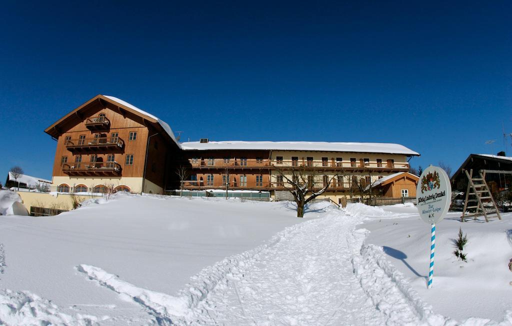 Hotel Und Landgasthof Altwirt Großhartpenning Εξωτερικό φωτογραφία